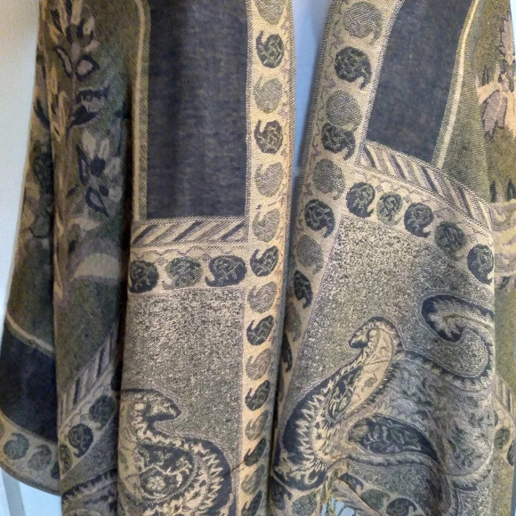 Pashmina scarf wrap shawl black gold brown fringe. Bohemian classic chic - Picture 4 of 5